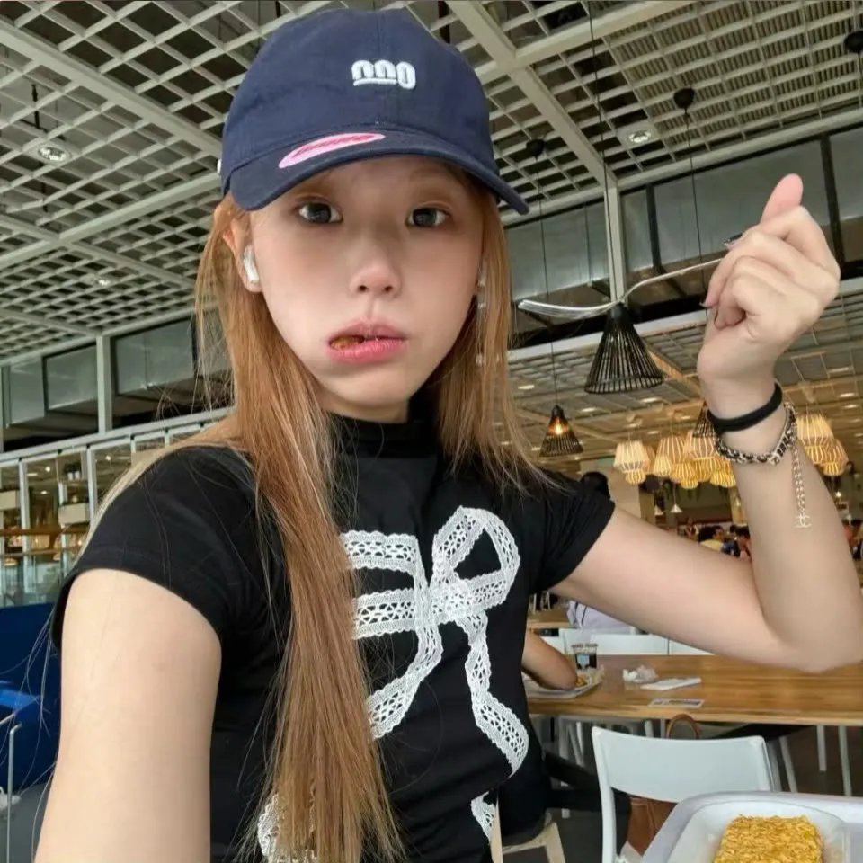 试着用土下座来拜托她们吧