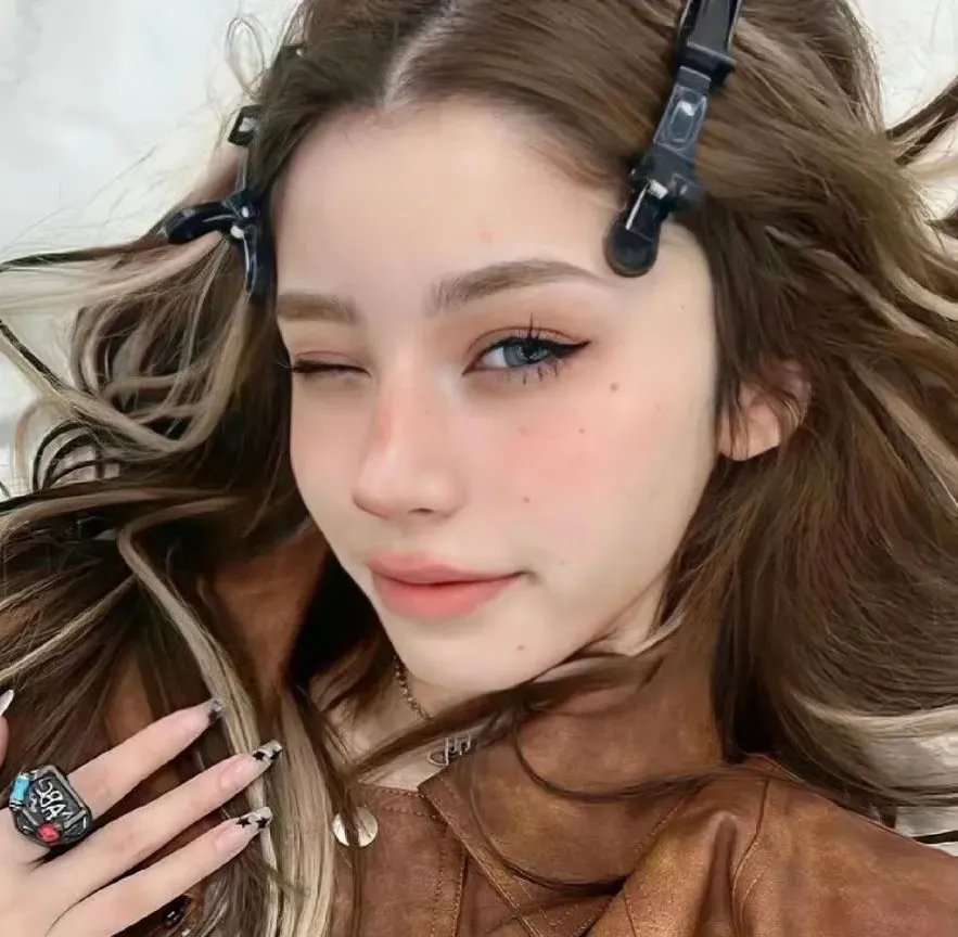 阿满的喜剧：多管闲事